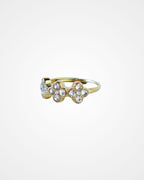 Daisies  gold ring