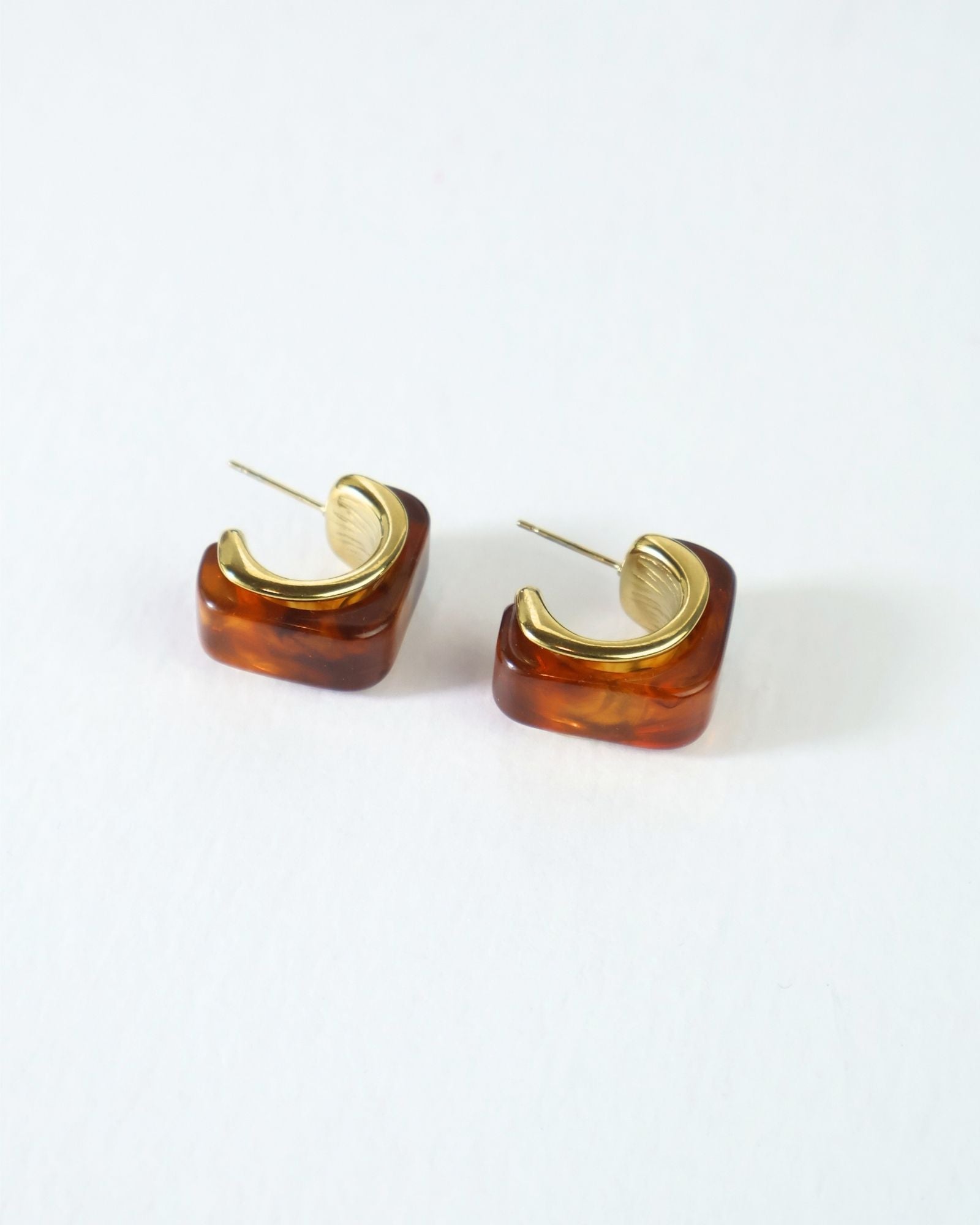 Aura Ambar Hoops