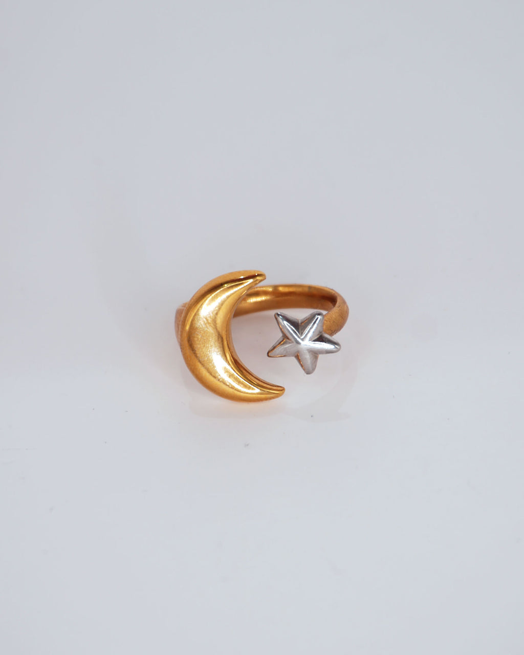 Ivanna Ring